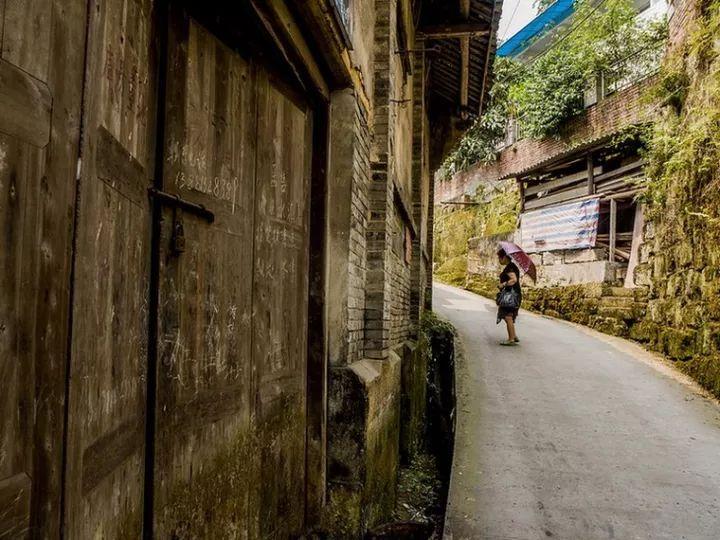 湖里马垅社居民自筹1300万建停车楼 年底前交付使用